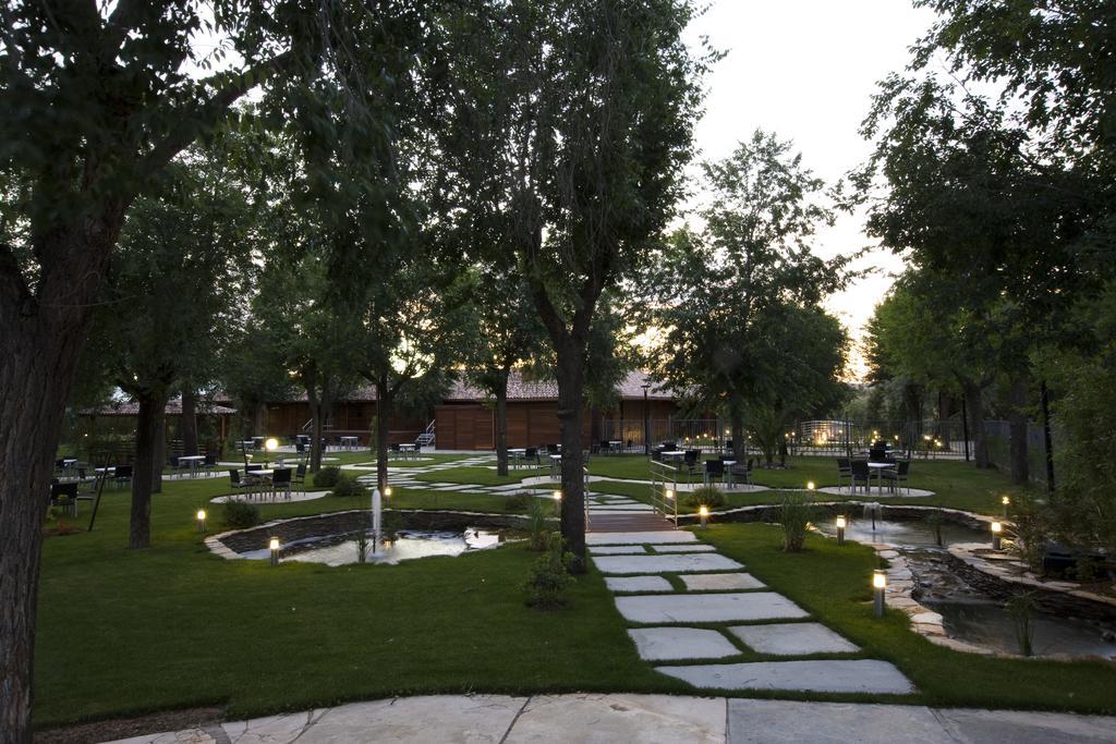 Complejo La Cigueena Arganda Del Rey Bagian luar foto