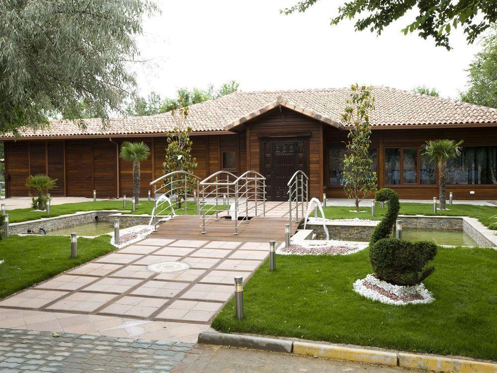 Complejo La Cigueena Arganda Del Rey Bagian luar foto